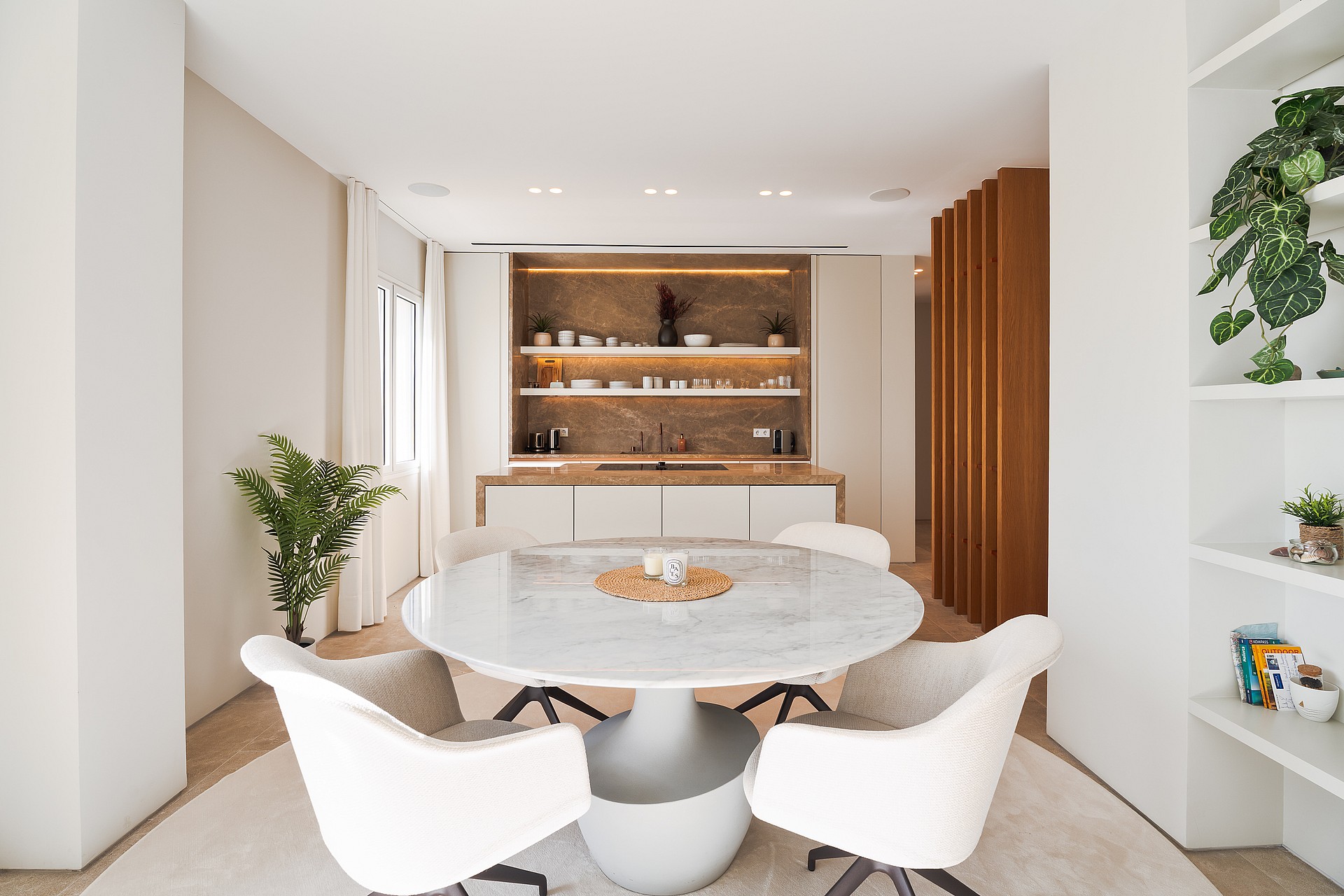 Paseo Maritimo Residence