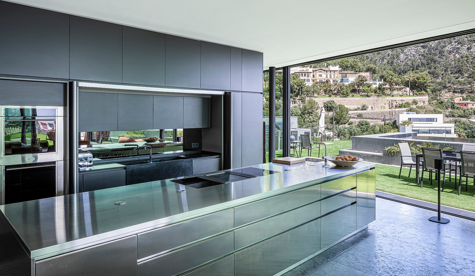 VILLA GENOVA
