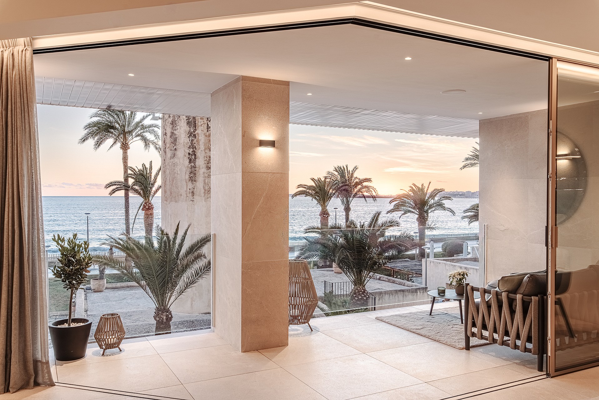 Terrace on firstline portixol in Palma with a covered terrace