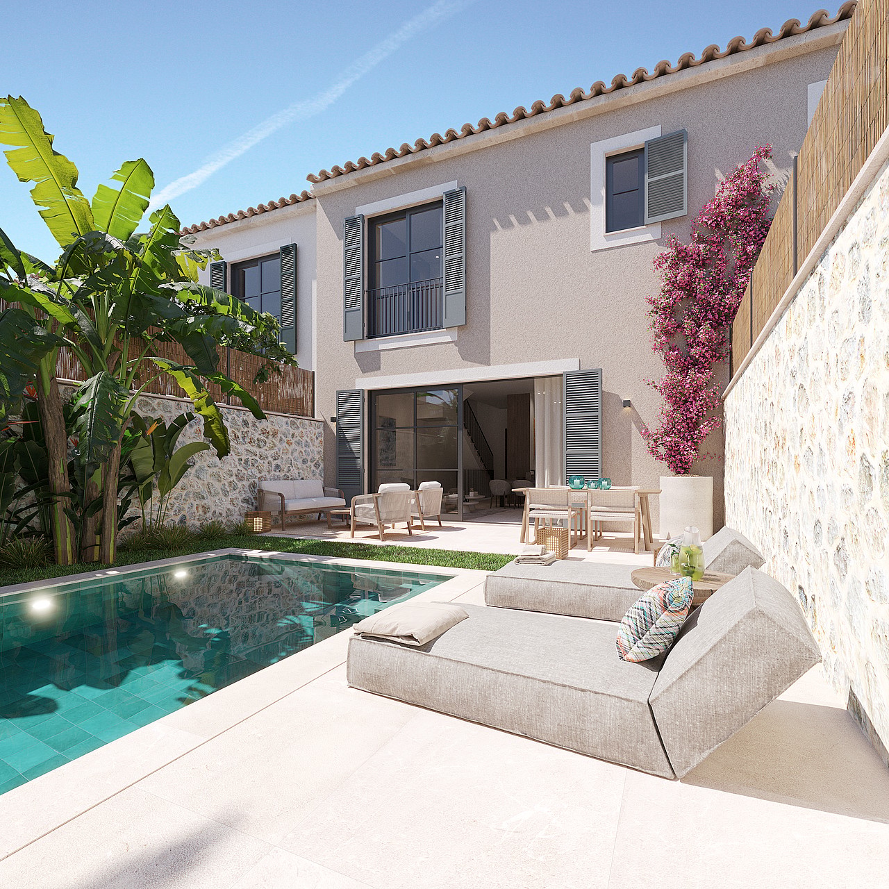 Façade de maison blanche avec volets en bois et devanture plantée à Son Espanyolet