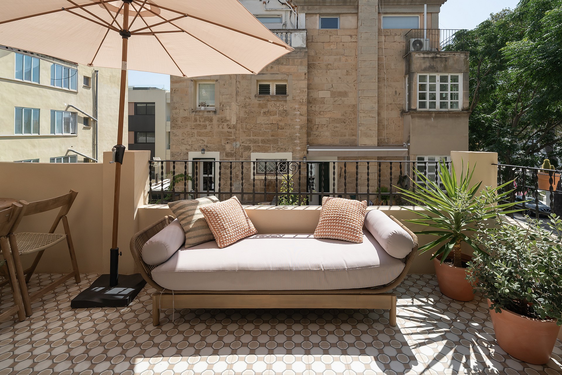 MEDITERRANEAN APARTMENT 
IN PALMA