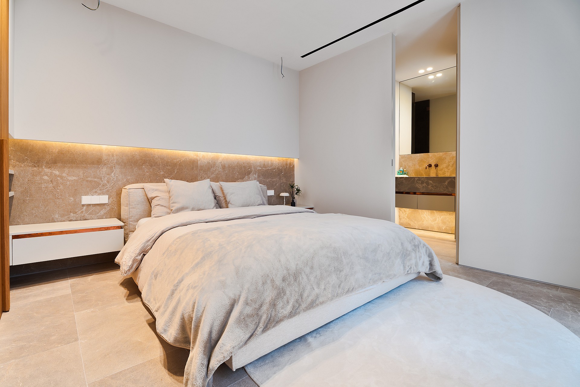 Paseo Maritimo Residence