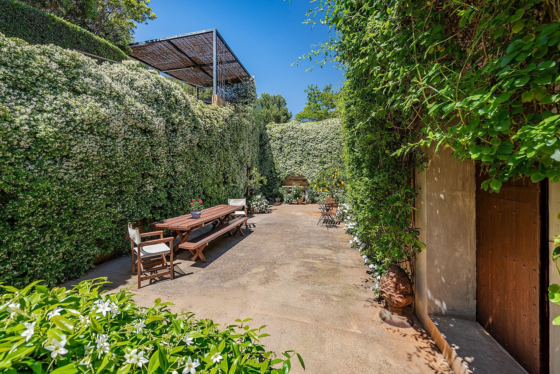 GEORGE SAND VILLA