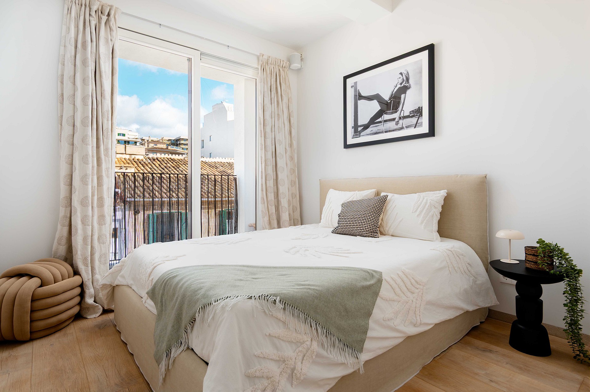 bedroom, penthouse bedroom, balcony, Palma apartment, en suite bedroom