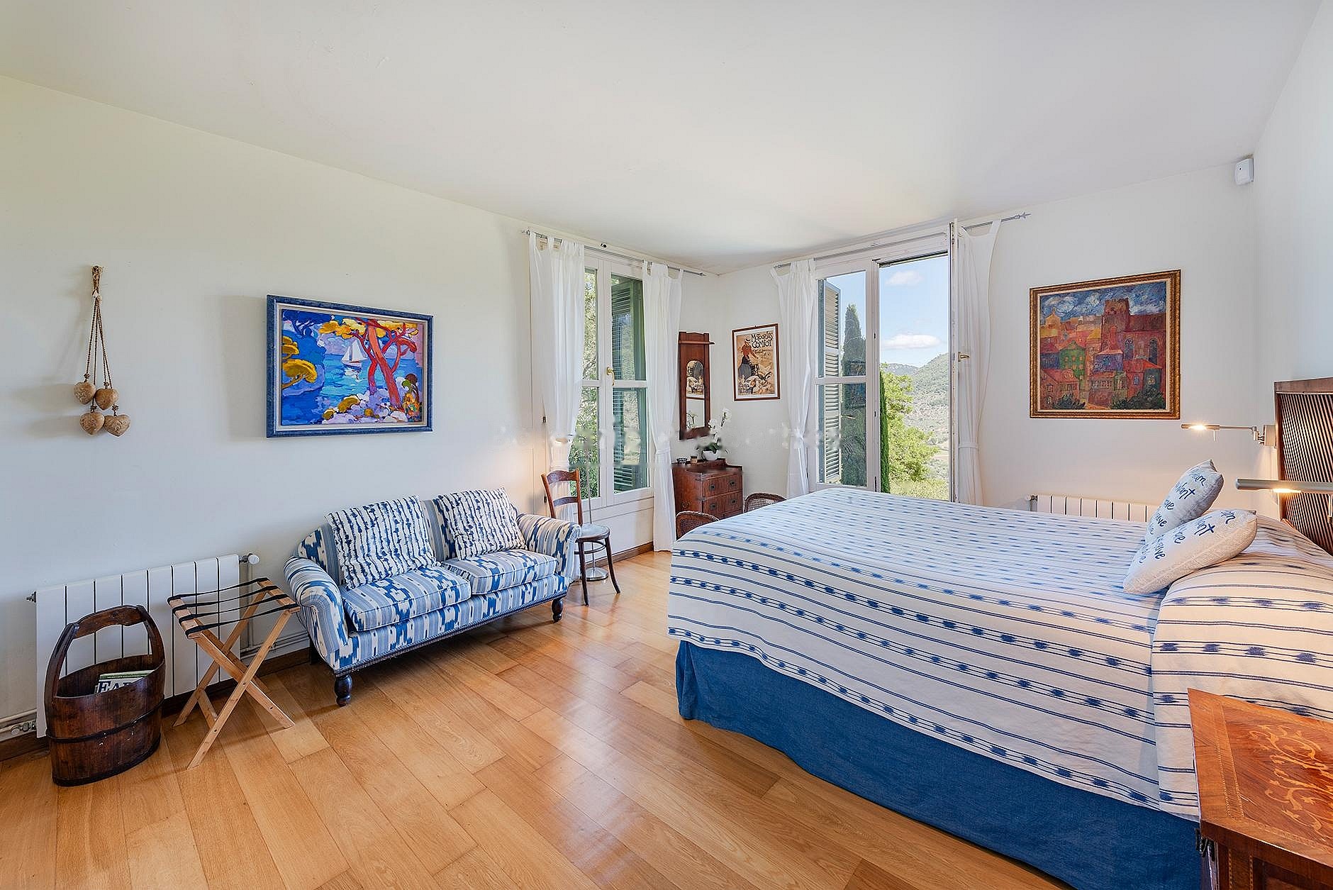 GEORGE SAND VILLA
