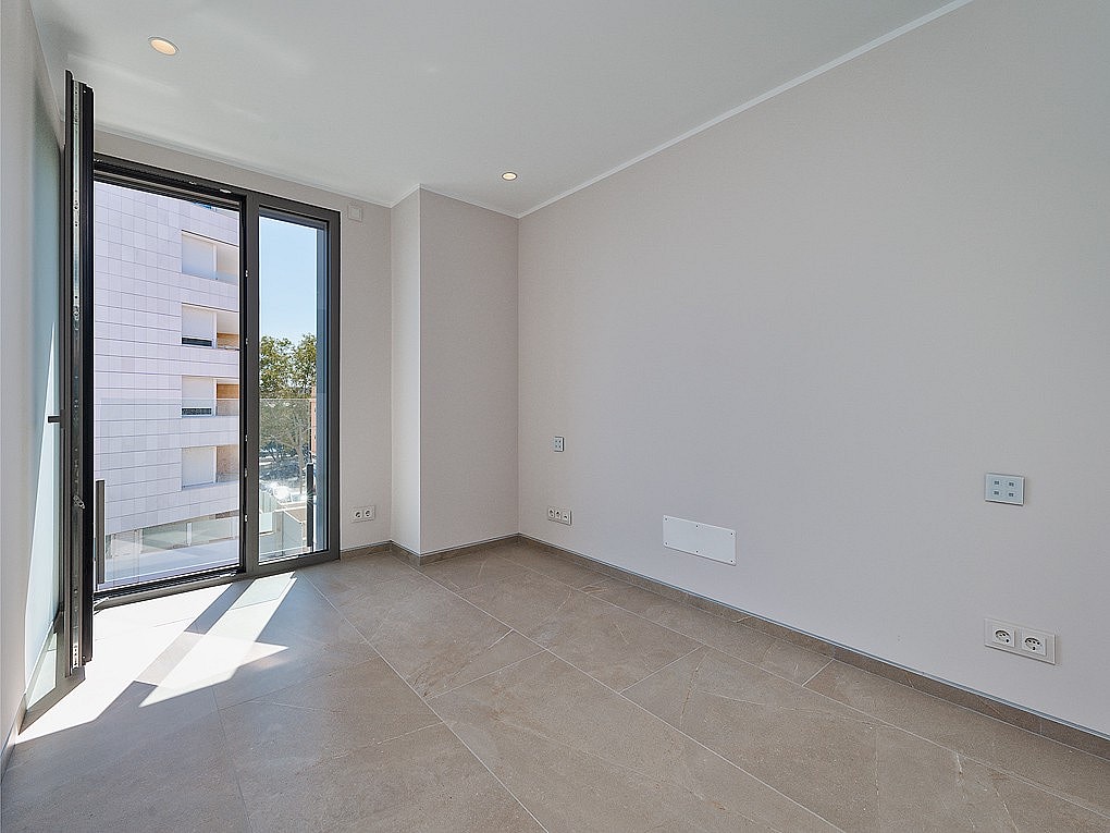 APARTMENT IN PASEO MARITIMO