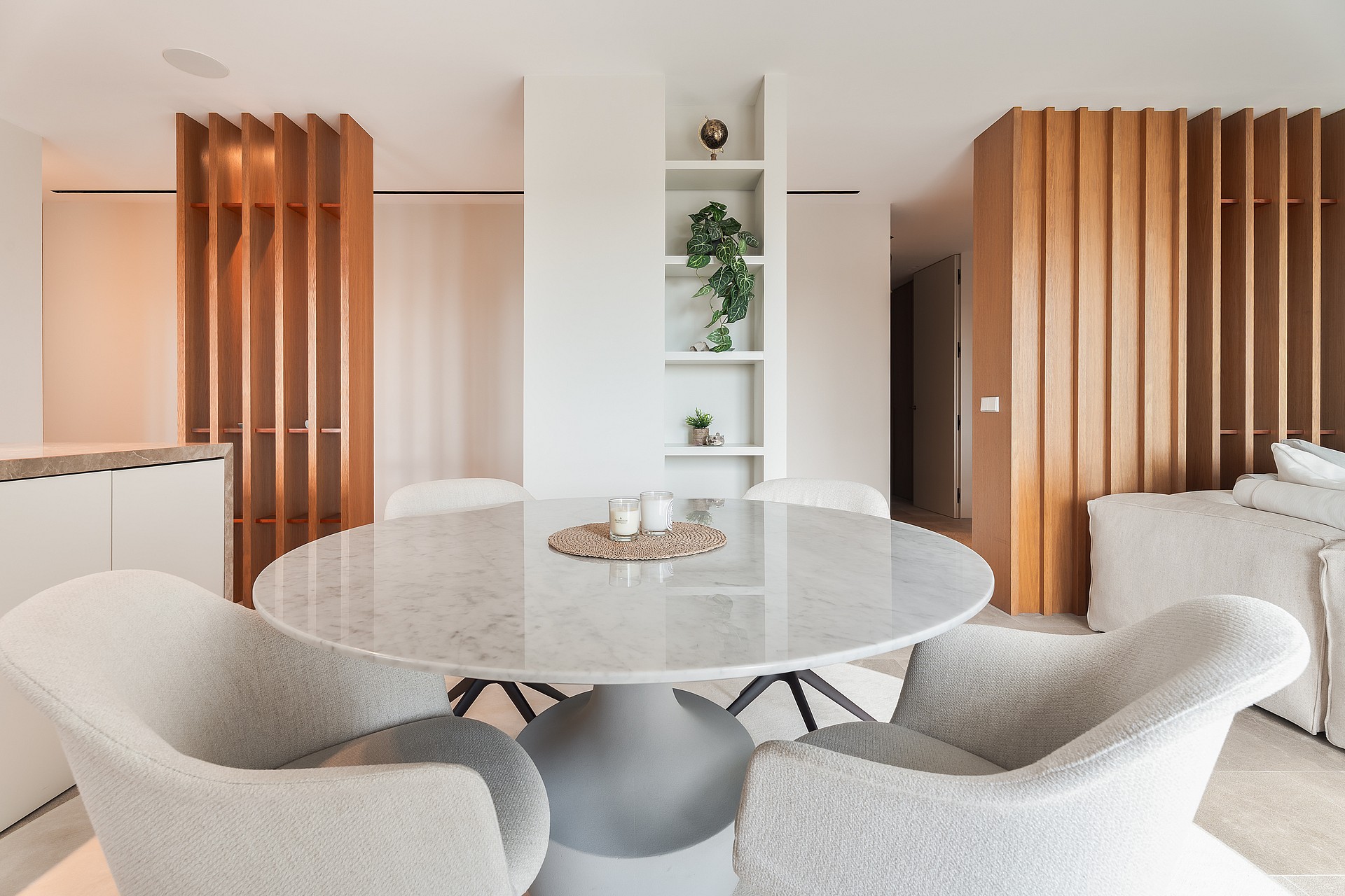 Paseo Maritimo Residence