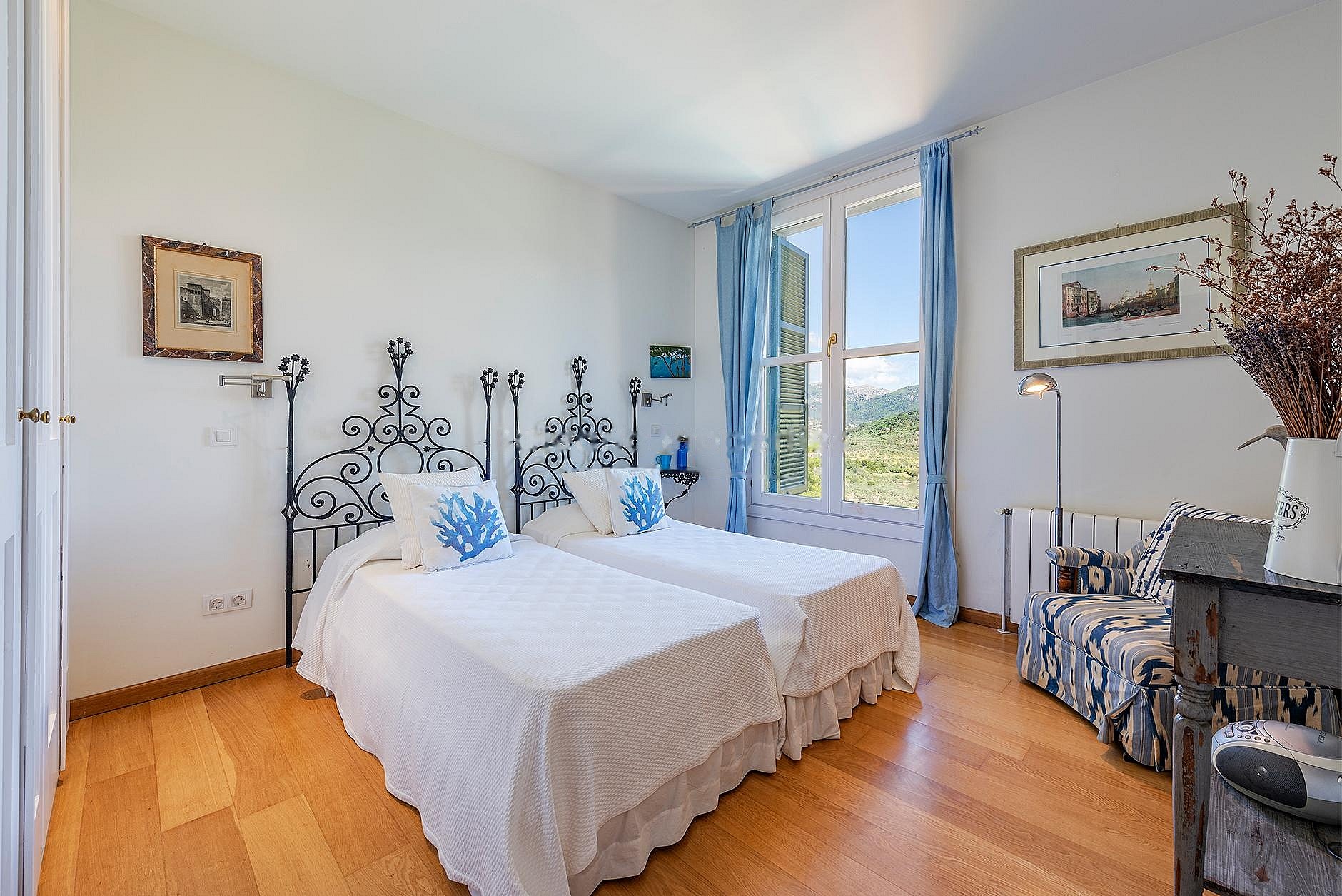 GEORGE SAND VILLA