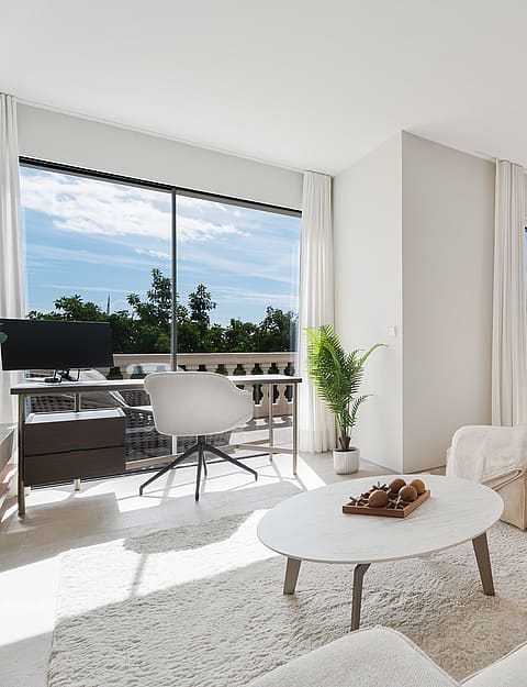 Paseo Maritimo Residence