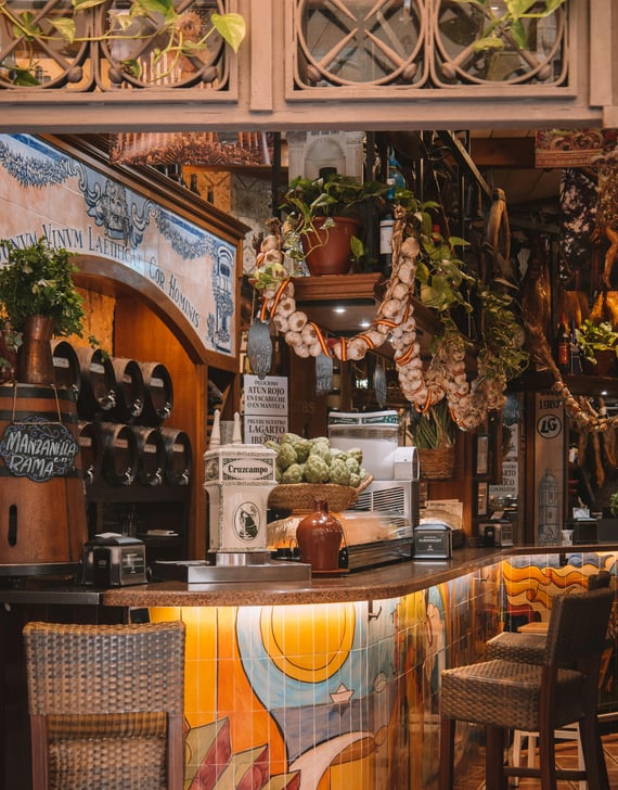SANTA CATALINA DINING