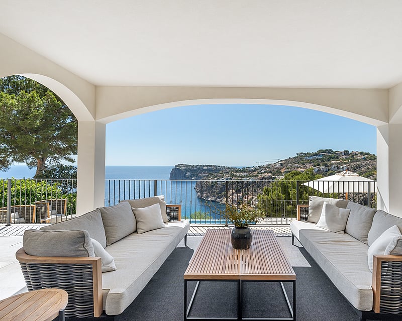 VILLA IN CALA LLAMP
