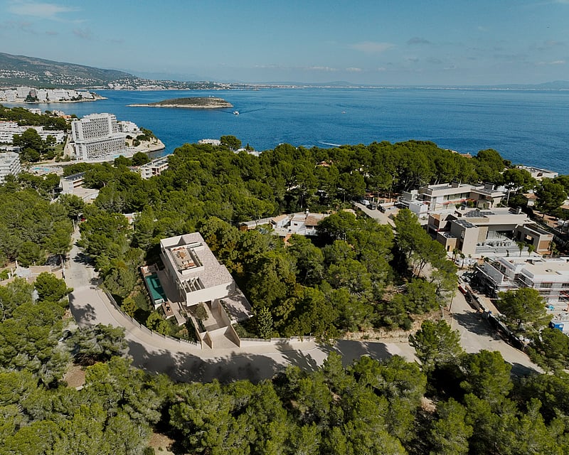 VILLA FALCO