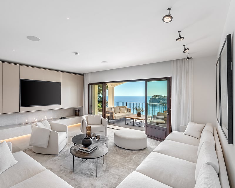 VILLA IN CALA LLAMP