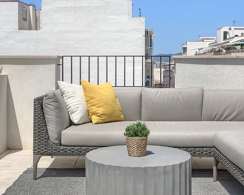 MODERN MOLINAR TOWNHOUSE