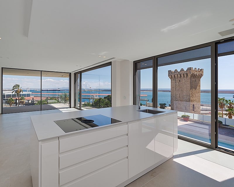 APARTMENT IN PASEO MARITIMO