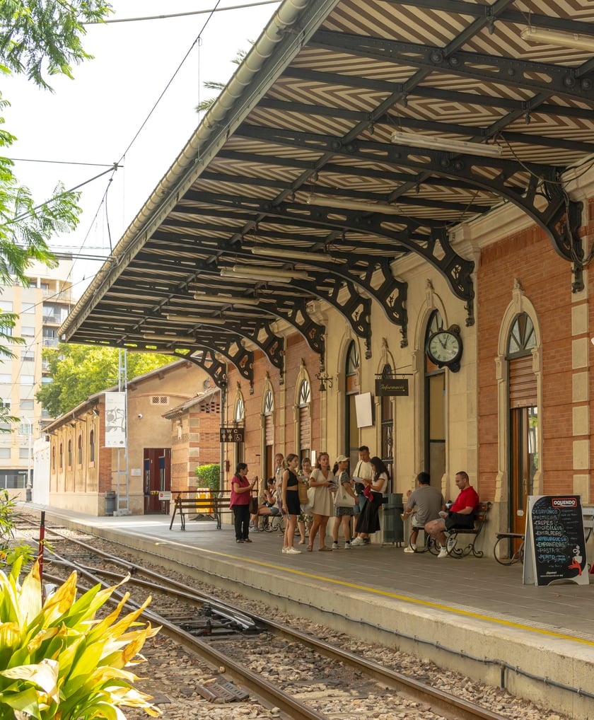 PLAZA ESPAÑAN TRAIN STATION