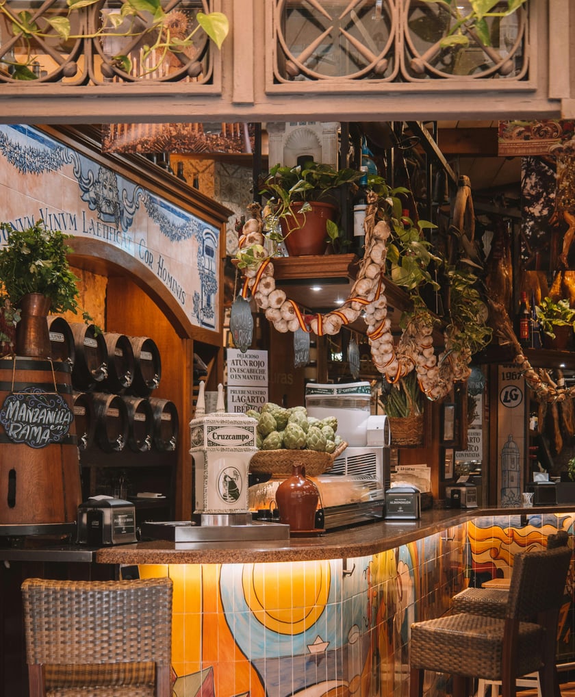 SANTA CATALINA DINING