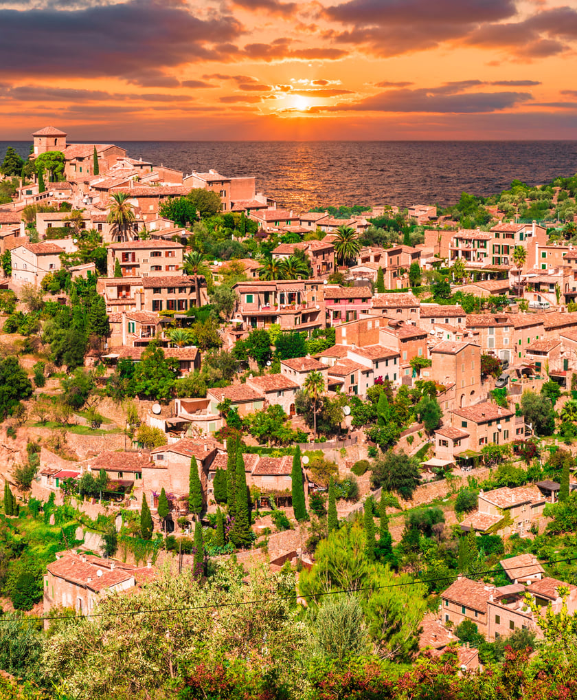 DEIA VILLAGE