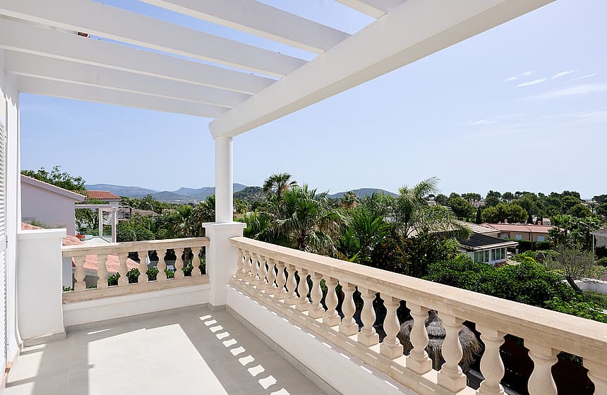 VILLA EN NOVA SANTA PONSA