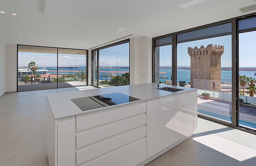 APARTMENT IN PASEO MARITIMO